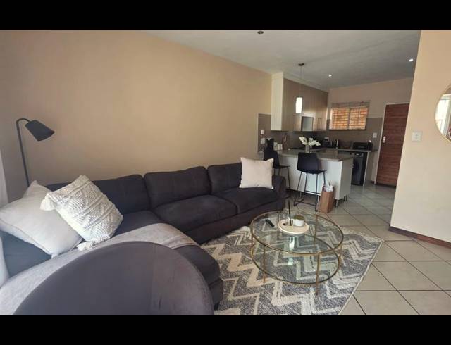 2 BEDROOM APARTMENT FOR SALE IN STONERIDGE